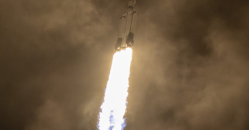 FAA fines SpaceX for launch license violations