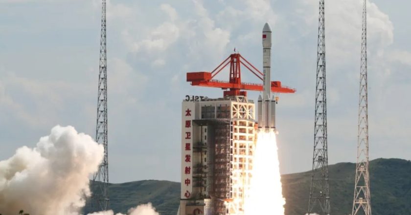 Brightness of first Chinese broadband constellation satellites alarms astronomers