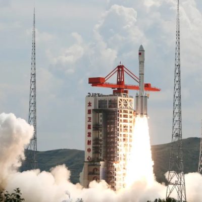 Brightness of first Chinese broadband constellation satellites alarms astronomers