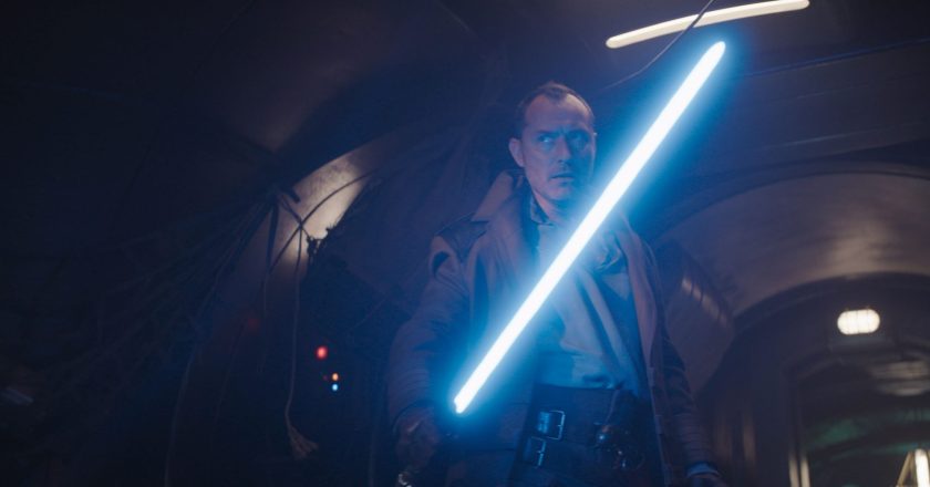 Jude Law Reveals Jod Na Nawood Had Never Used a Lightsaber Before Events of ‘Skeleton Crew’